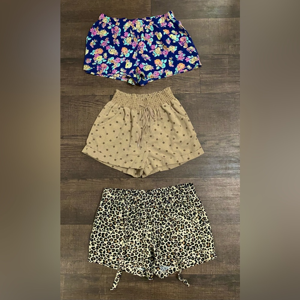 Lot of Woman’s Shorts Size L. 3 Pieces.